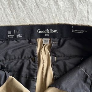 GoodFellow 31Wx30L Khaki Flex Pants